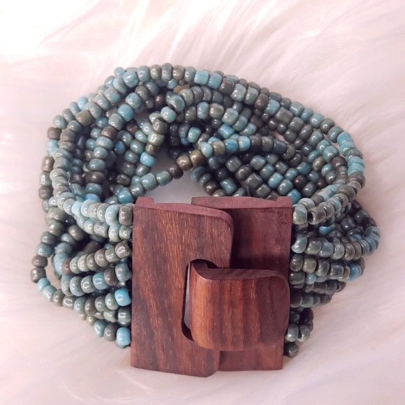 Bracelets - Picture 2 of 5